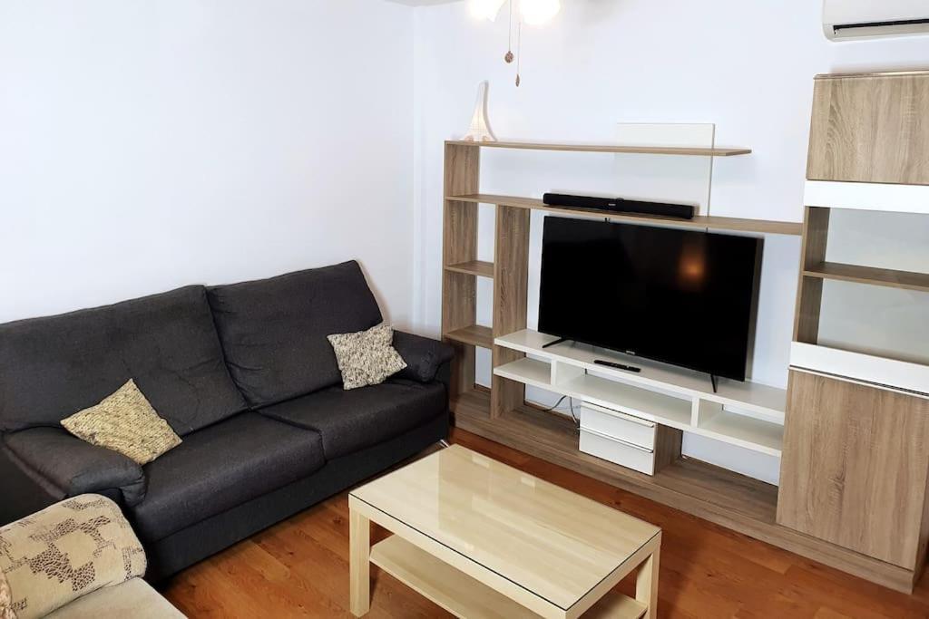 2F, Aire Acondic, 80M2, 2 Dormitorios, 4 Huespedes, Wifi Gratis La Línea de la Concepción Kültér fotó