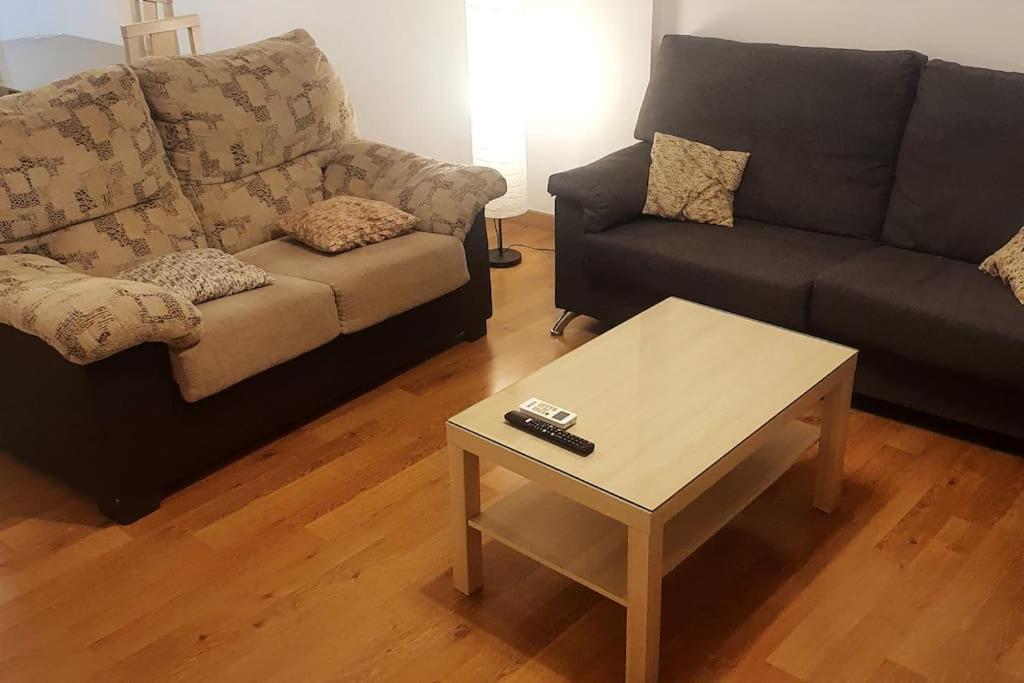 2F, Aire Acondic, 80M2, 2 Dormitorios, 4 Huespedes, Wifi Gratis La Línea de la Concepción Kültér fotó